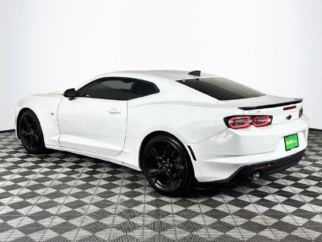 Used 2020 Chevrolet Camaro LT RWD image 6
