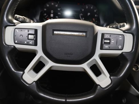 Used 2023 Land Rover Defender 110 SE image 44