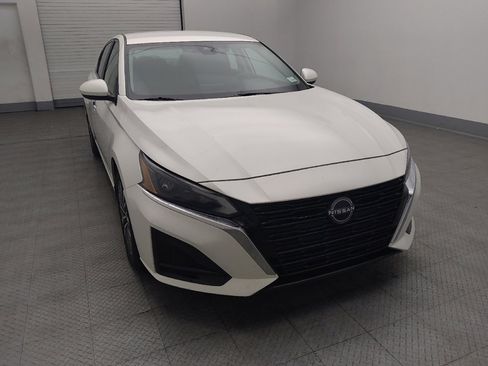 Used 2023 Nissan Altima 2.5 SV image 14