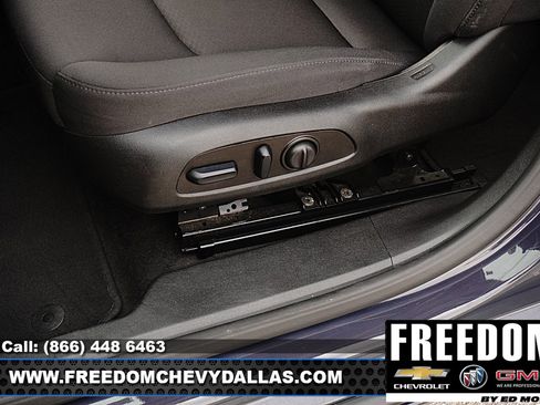 Certified 2025 Chevrolet Malibu LT FWD image 30