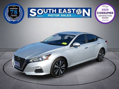 Used 2021 Nissan Altima 2.5 SV w/ SV Premium Package