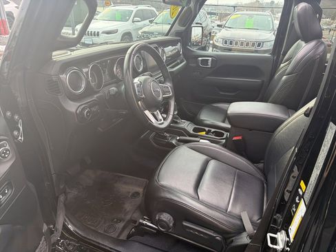 Certified 2022 Jeep Wrangler Unlimited Sahara image 4