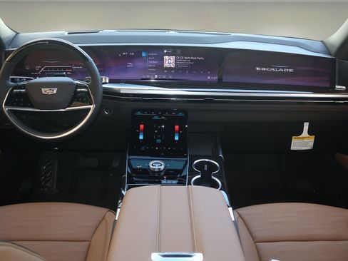 New 2026 Cadillac Escalade ESV Luxury w/ LPO, Floor Liner Package AWD/4WD image 14