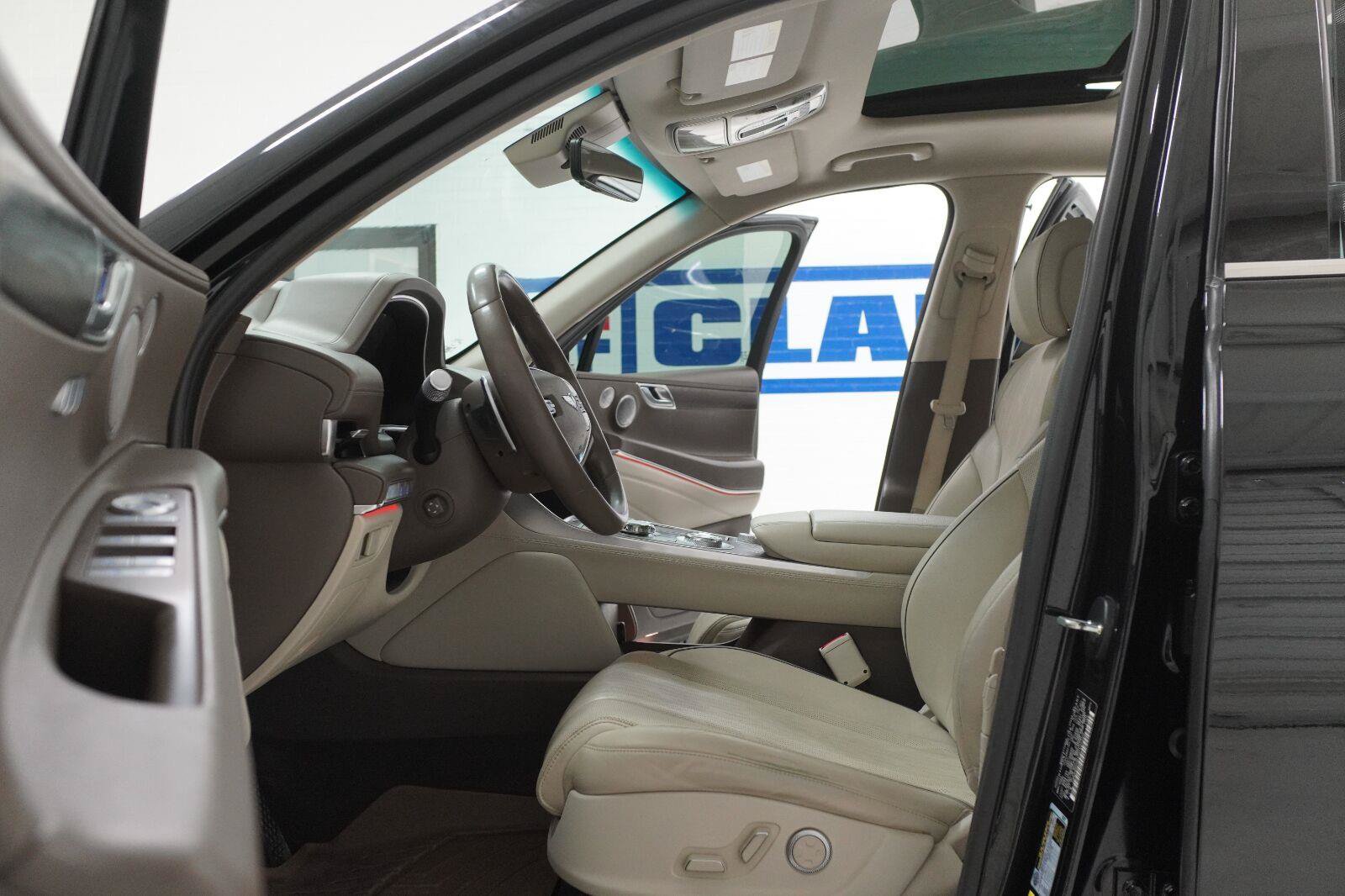 Used 2023 Genesis GV80 2.5T w/ Advanced Package AWD/4WD image 6