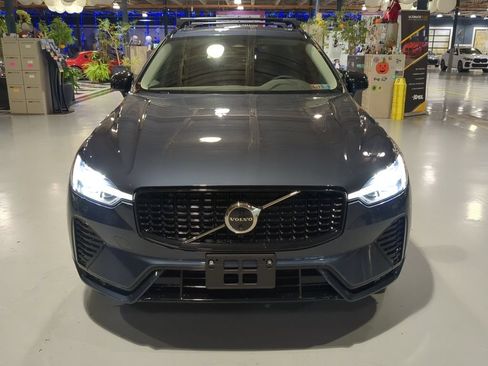 Used 2025 Volvo XC60 B5 Plus AWD/4WD image 3