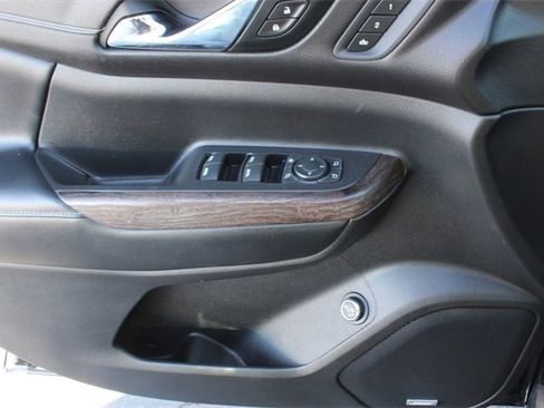 Used 2021 GMC Acadia Denali w/ Denali Ultimate Package image 15