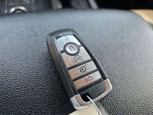 Used 2024 Ford Expedition Max XLT image 34