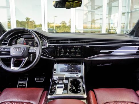 Used 2023 Audi SQ7 Prestige AWD/4WD image 6