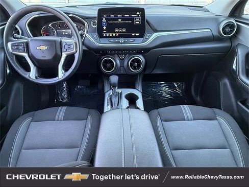 Certified 2025 Chevrolet Blazer LT image 11