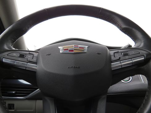 Certified 2023 Cadillac XT4 Luxury w/ Cold Weather Package image 23