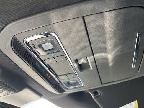 Used 2024 Ford F150 Lariat w/ FX4 Off-Road Package image 28