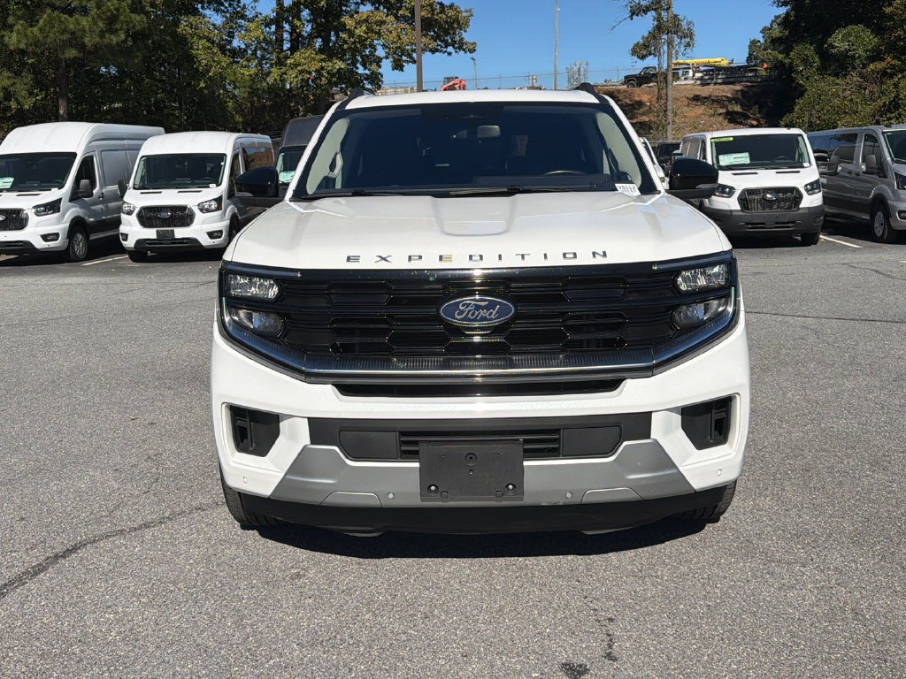 Used 2025 Ford Expedition Max Platinum w/ Platinum Ultimate Package AWD/4WD image 2