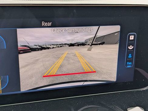 Used 2025 Mercedes-Benz GLB 250 image 20