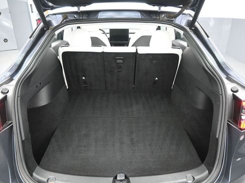 Used 2021 Tesla Model Y 2WD image 28