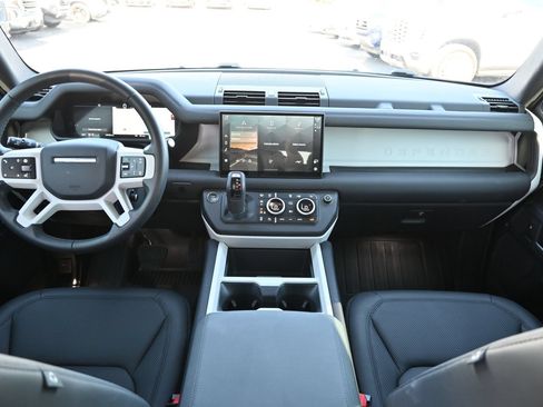 Used 2025 Land Rover Defender 110 S AWD/4WD image 7