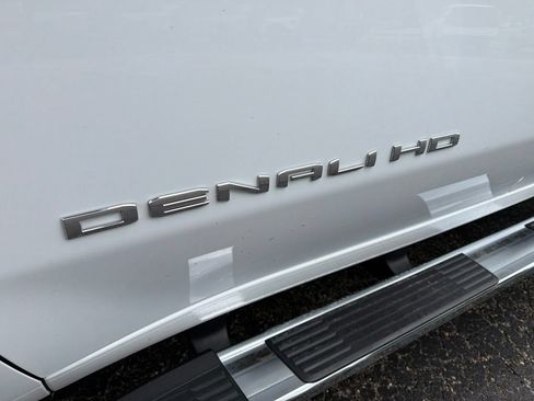 Used 2025 GMC Sierra 2500 Denali w/ Denali Reserve Package AWD/4WD image 18