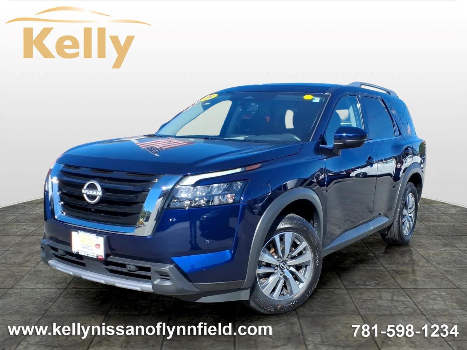 Used 2025 Nissan Pathfinder SL AWD/4WD image 1