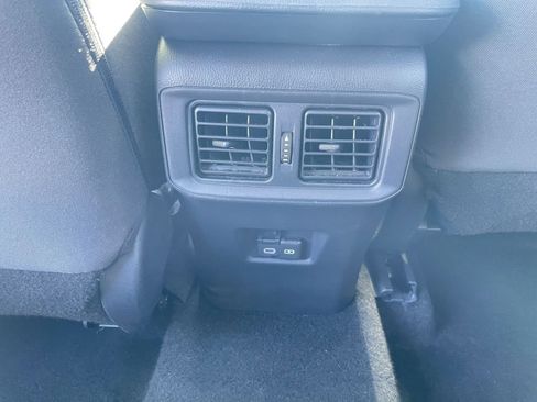 Used 2025 Toyota RAV4 XLE image 24