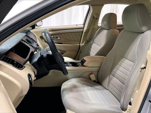 Used 2018 Ford Taurus SE FWD image 24