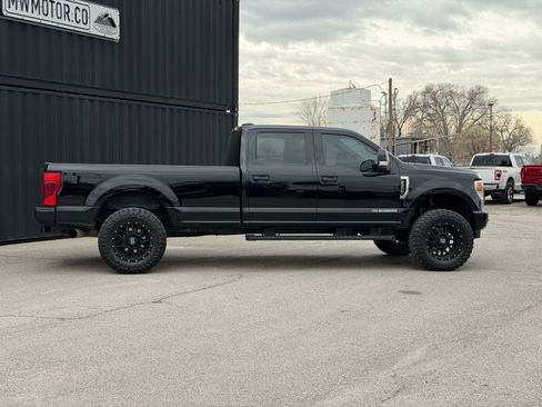 Used 2022 Ford F350 XLT w/ Black Appearance Package image 6