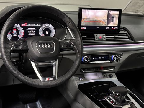 Used 2025 Audi Q5 Prestige w/ Prestige Package image 36