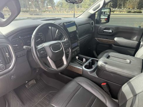 Used 2021 GMC Sierra 2500 Denali w/ Denali Ultimate Package AWD/4WD image 9