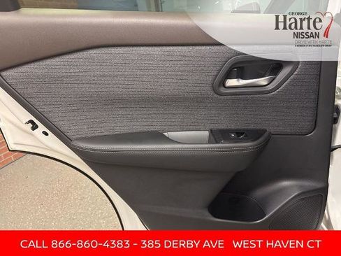 Certified 2023 Nissan Rogue SV image 26