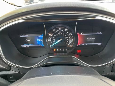 Used 2017 Ford Fusion SE w/ Equipment Group 201A image 17