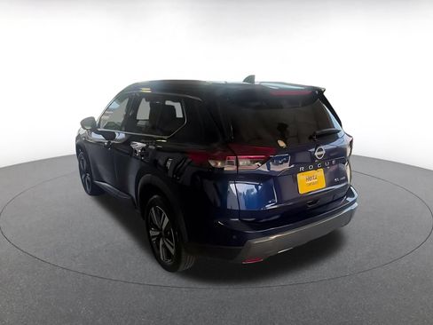 Used 2026 Nissan Rogue SL AWD/4WD image 9