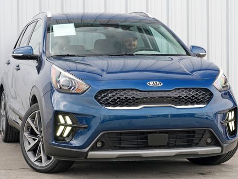 Used 2021 Kia Niro Touring image 2