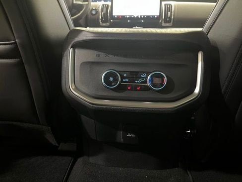 New 2026 Ford Expedition Max Platinum image 24