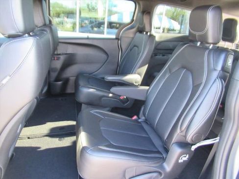 New 2026 Chrysler Voyager LX FWD image 27
