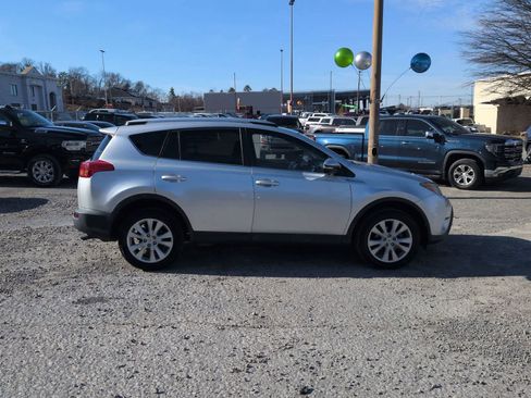 Used 2015 Toyota RAV4 Limited image 9