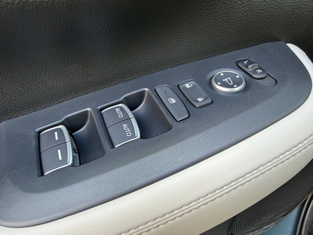 New 2027 Honda HR-V EX-L image 17