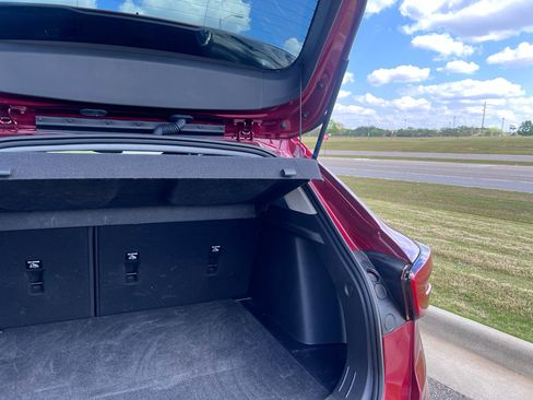 Used 2024 Chevrolet Trax LT w/ Driver Confidence Package image 7