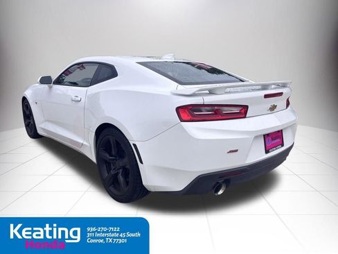 Used 2017 Chevrolet Camaro SS RWD image 9