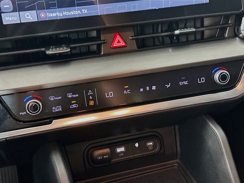 Used 2023 Kia Sportage EX image 24