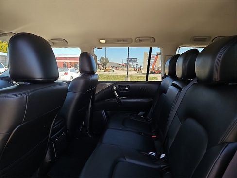 Used 2024 Nissan Armada SV image 16
