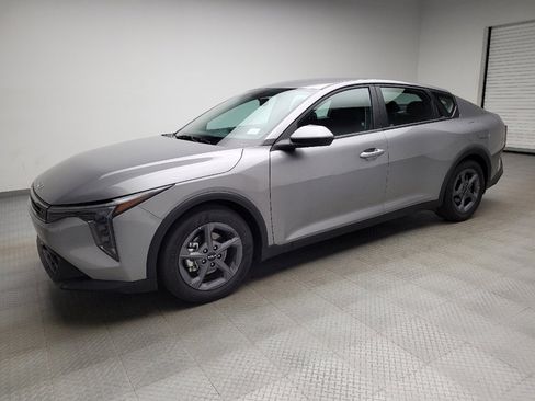 Used 2025 Kia K4 FWD image 2