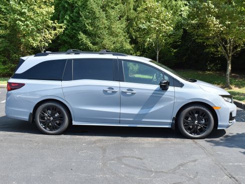 New 2026 Honda Odyssey Sport-L image 9