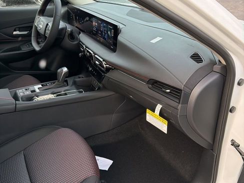 New 2026 Nissan Sentra SR w/ Floor Mat Package image 26
