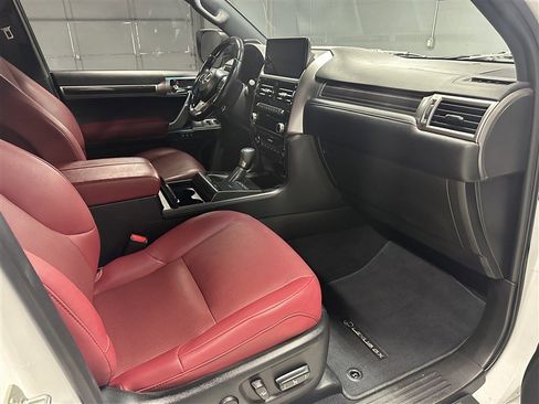 Used 2023 Lexus GX 460 Premium image 7