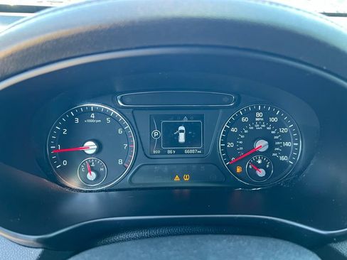 Used 2017 Kia Sorento L FWD image 39