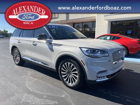 Used 2022 Lincoln Aviator Reserve w/ Equipment Group 201A image 3