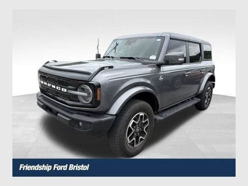 Certified 2024 Ford Bronco Outer Banks AWD/4WD image 1