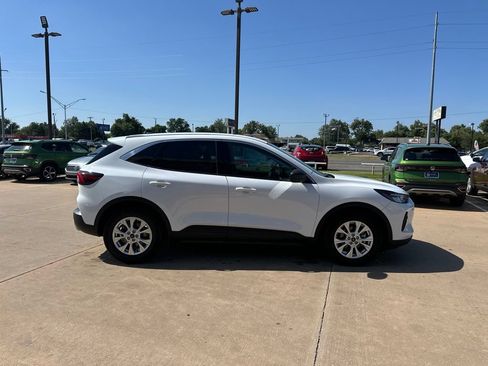 Used 2023 Ford Escape Active w/ Tech Pack #1 FWD image 4