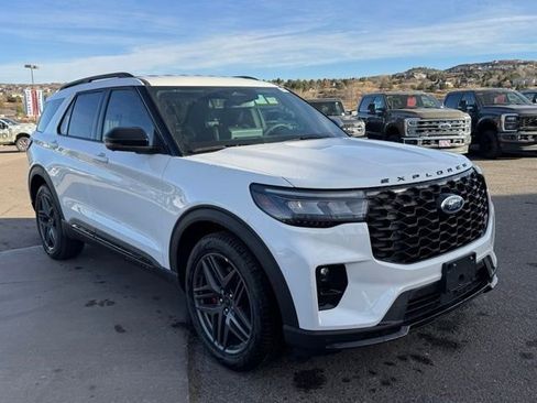 New 2026 Ford Explorer ST image 7