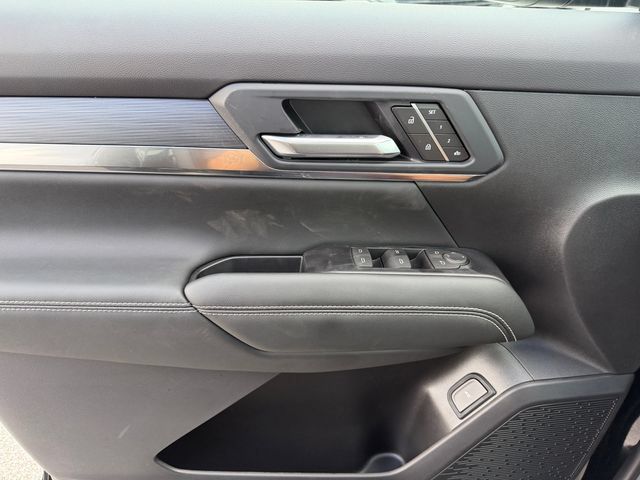 New 2027 GMC Terrain Elevation w/ Elevation Premium Package FWD image 22