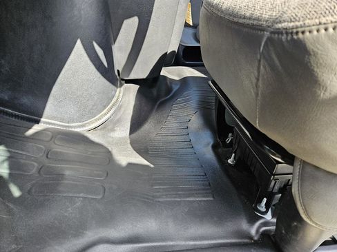 Used 2014 Chevrolet Express 1500 RWD image 15