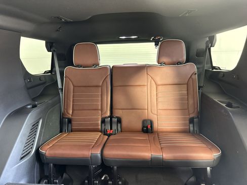 Used 2024 GMC Yukon Denali Ultimate AWD/4WD image 26